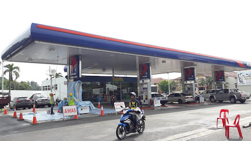 Petron Masjid Tanah