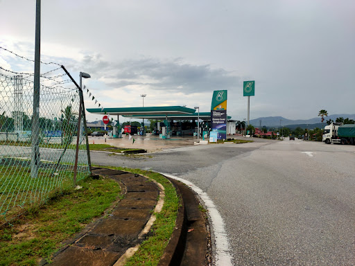 PETRONAS KLS ARAH KUALA LUMPUR (LATAR 2)