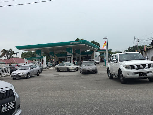 Petronas Batu 6 Pekan Meru