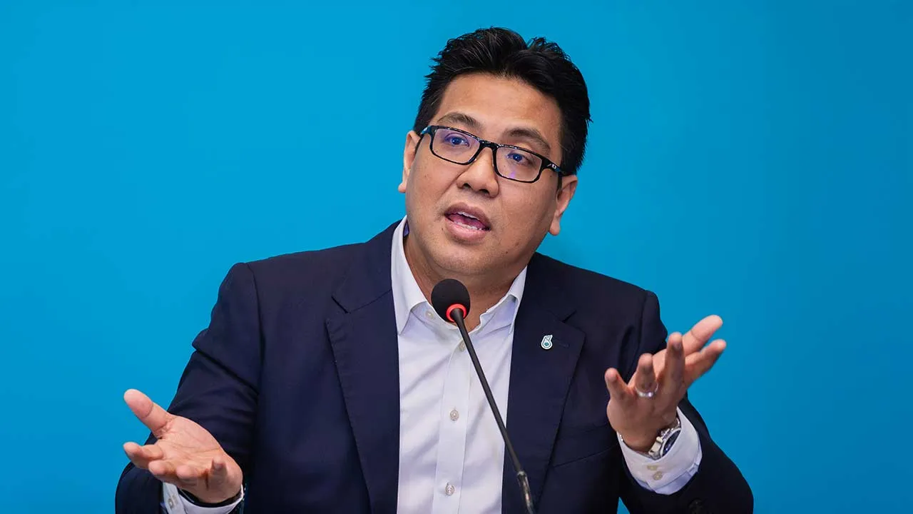Pendapat tentang PETRONAS Teku 1 Pendapat Petronas Teku: Ulasan Ikonik dan Reka Bentuk Terkenal